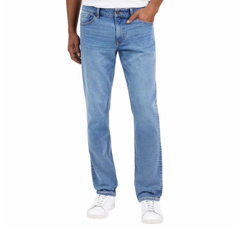 IZOD Men’s Straight Fit Comfort Stretch Jeans